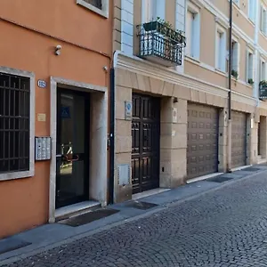 Al Teatro Apartamento