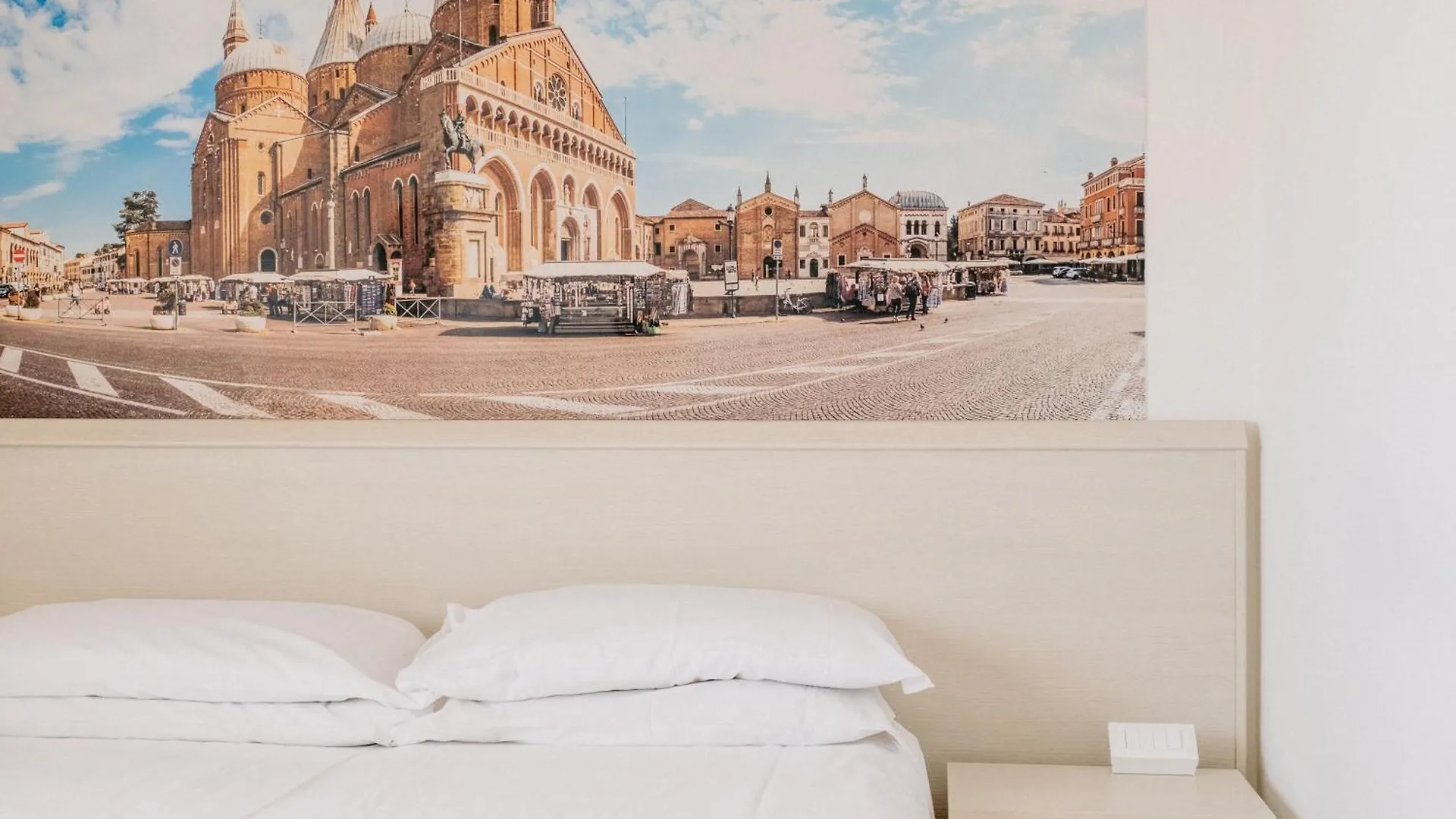 M14 Skyview City Center Padova Apartment