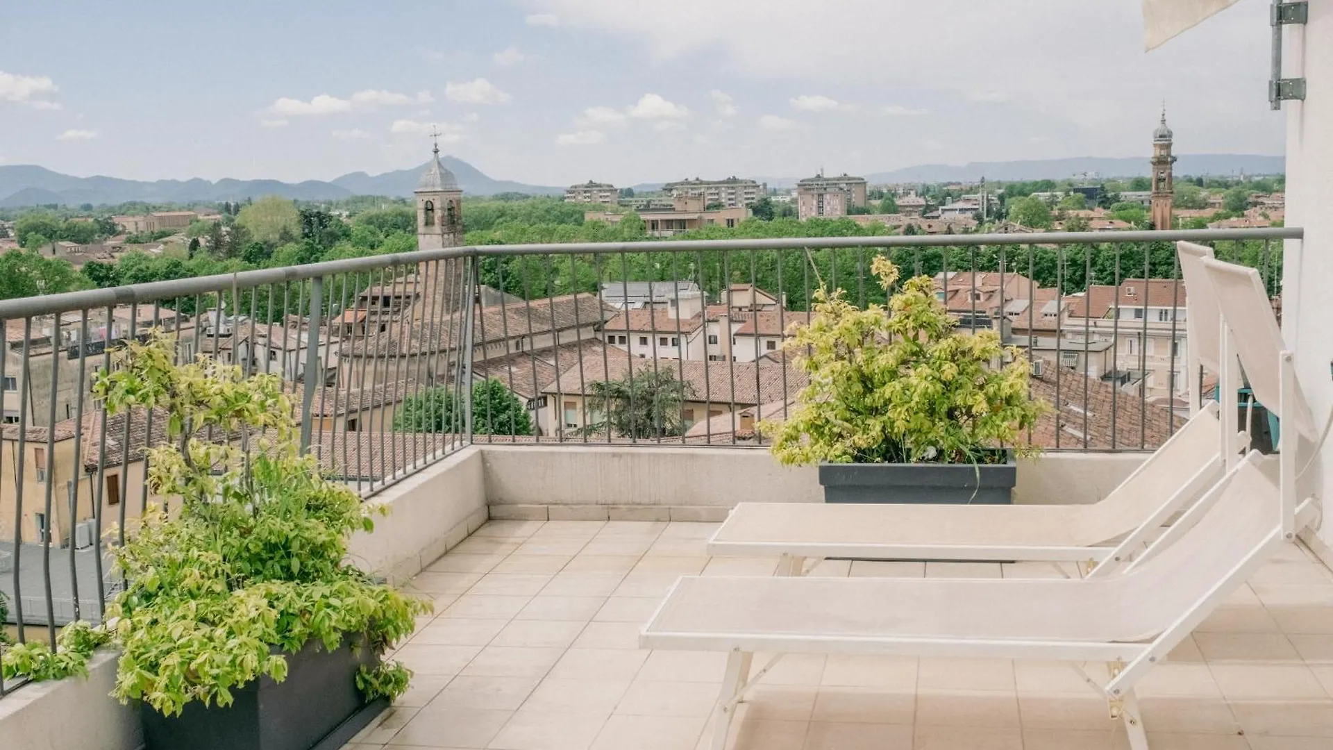 M14 Skyview City Center Padova 0*,  Italy