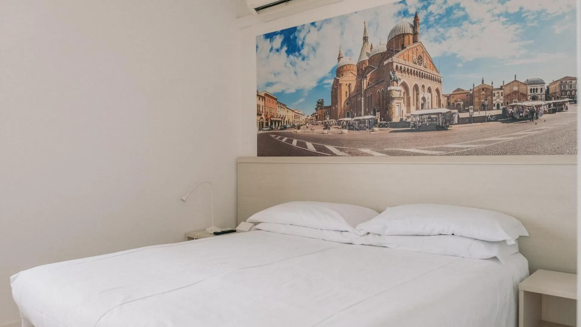 Apartment M14 Skyview City Center Padova