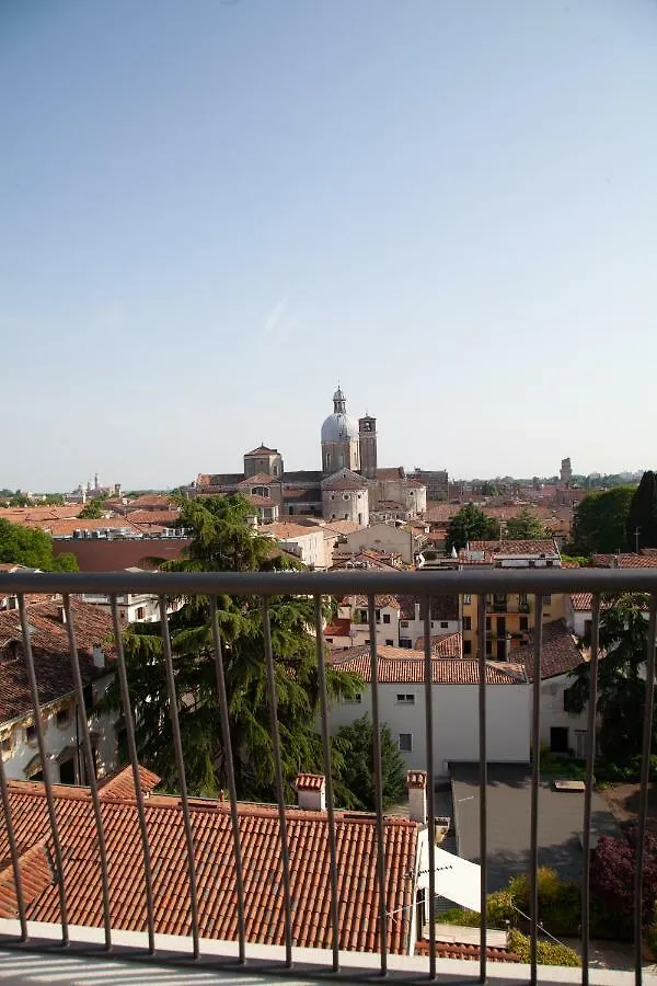Apartment M14 Skyview City Center Padova Italy